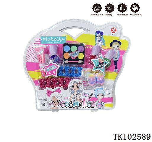 <img src='photo/2025/TK102589.jpg'width='400' height='300'>