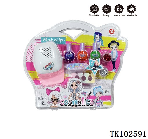 <img src='photo/2025/TK102591.jpg'width='400' height='300'>